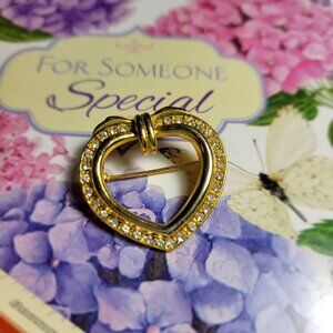 LOVELY Crystals Sparkly Heart Brooch with a Bow Gold plated Excellent Condition